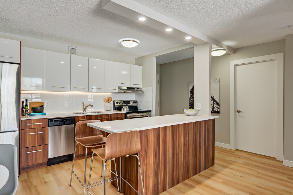 1122 15 Avenue Southwest, Calgary, AB, T2R 1K5 - 3