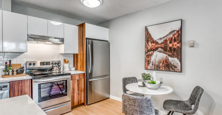 1122 15 Avenue Southwest, Calgary, AB, T2R 1K5 - 5
