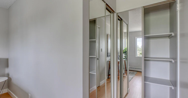 742 Kingsmere Crescent Southwest, Calgary, AB, T2V 2H8 - 12
