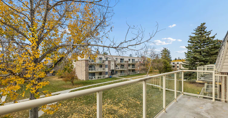 742 Kingsmere Crescent Southwest, Calgary, AB, T2V 2H8 - 8