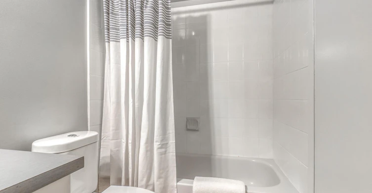 FEED-742 Kingsmere Crescent Southwest, Calgary, AB, T2V 2H8 - 10