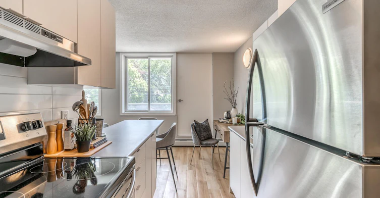 FEED-11121 82 Avenue Northwest, Edmonton, AB, T5R 3R4