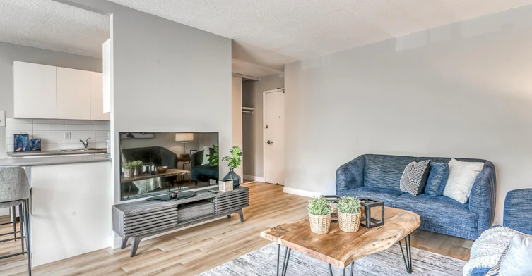 FEED-11121 82 Avenue Northwest, Edmonton, AB, T5R 3R4 - 7