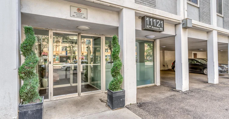FEED-11121 82 Avenue Northwest, Edmonton, AB, T5R 3R4 - 13