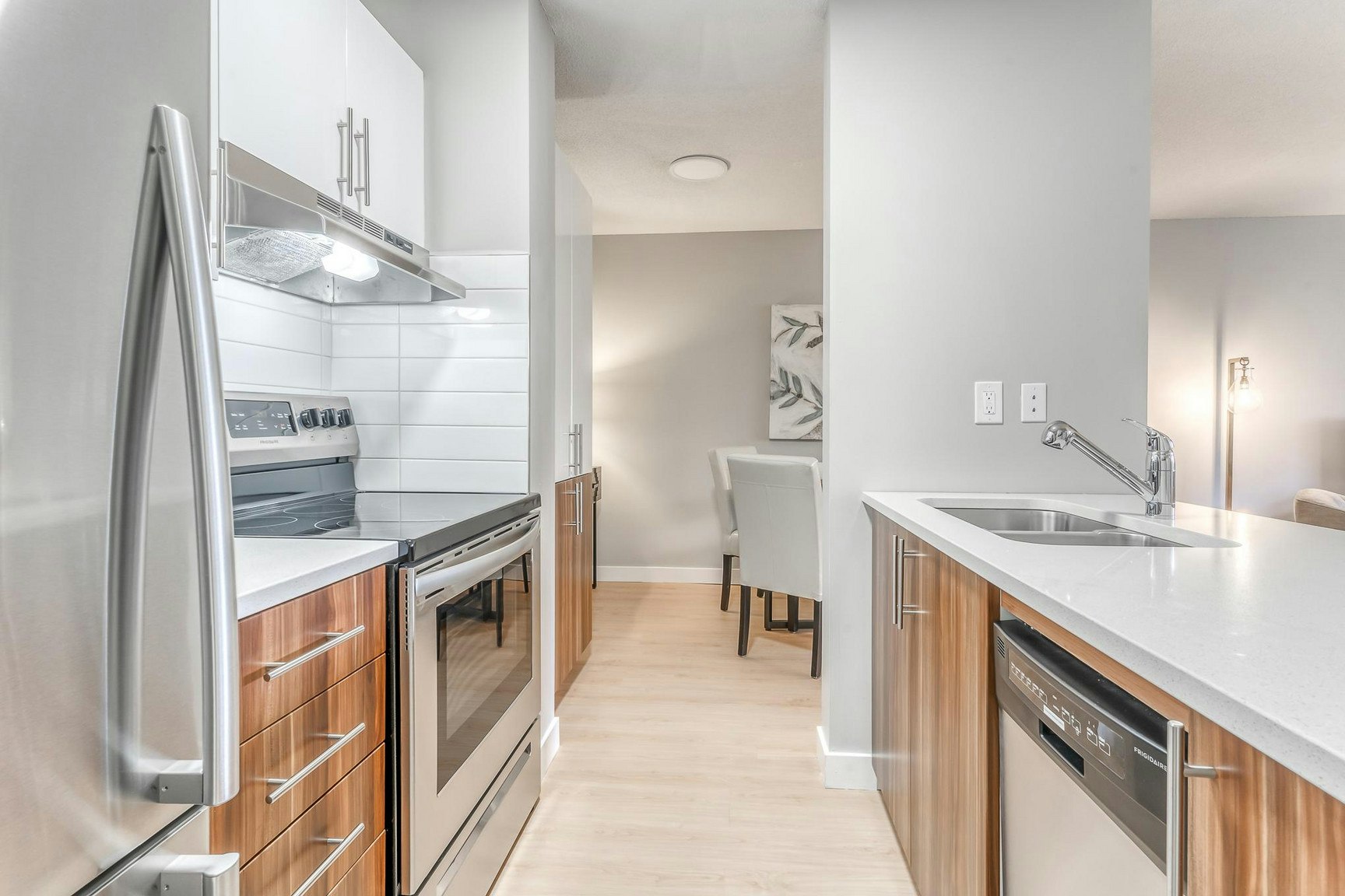 FEED-11610 100 Avenue Northwest, Edmonton, AB, T5K 0K1 - 2