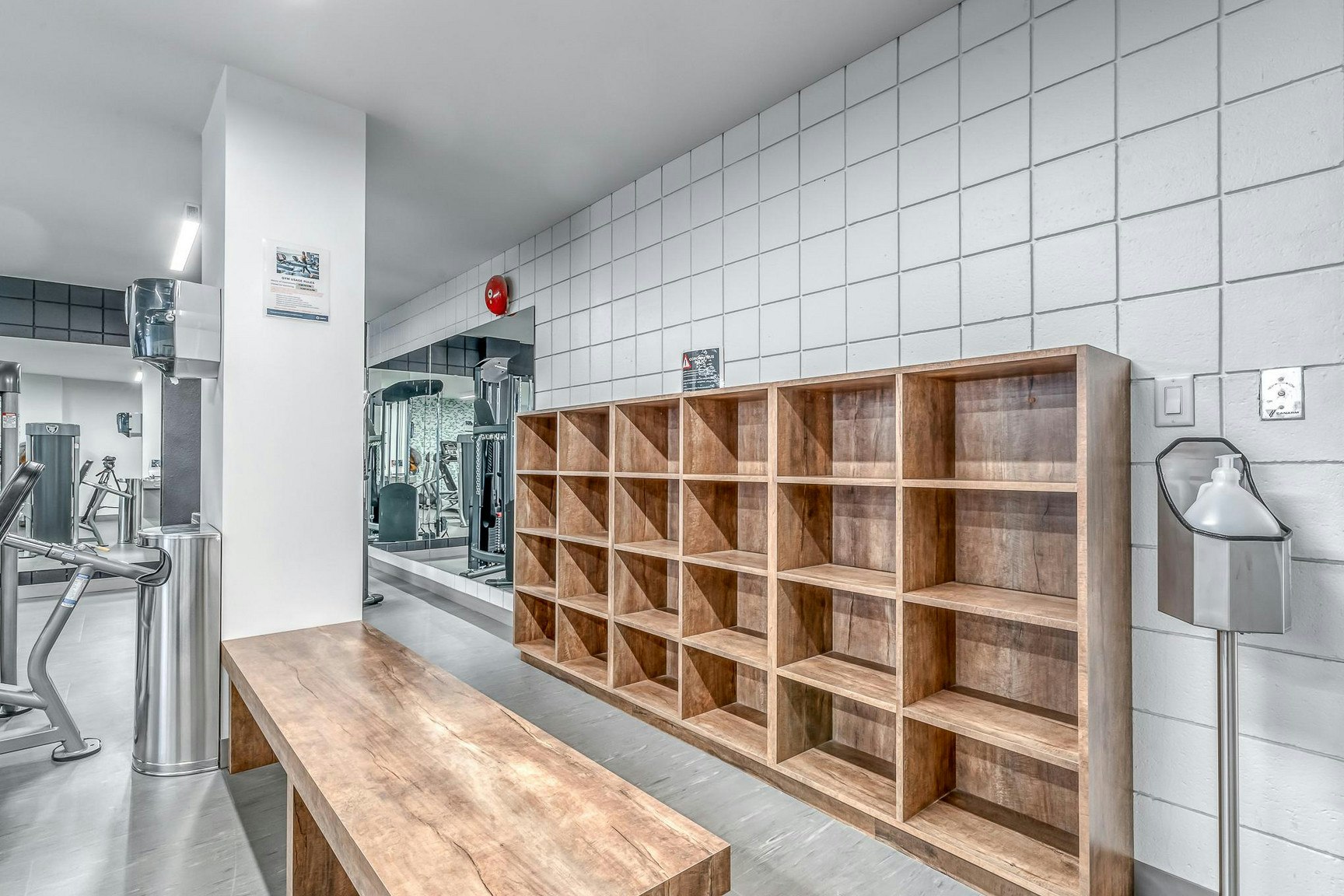 FEED-11610 100 Avenue Northwest, Edmonton, AB, T5K 0K1 - 12