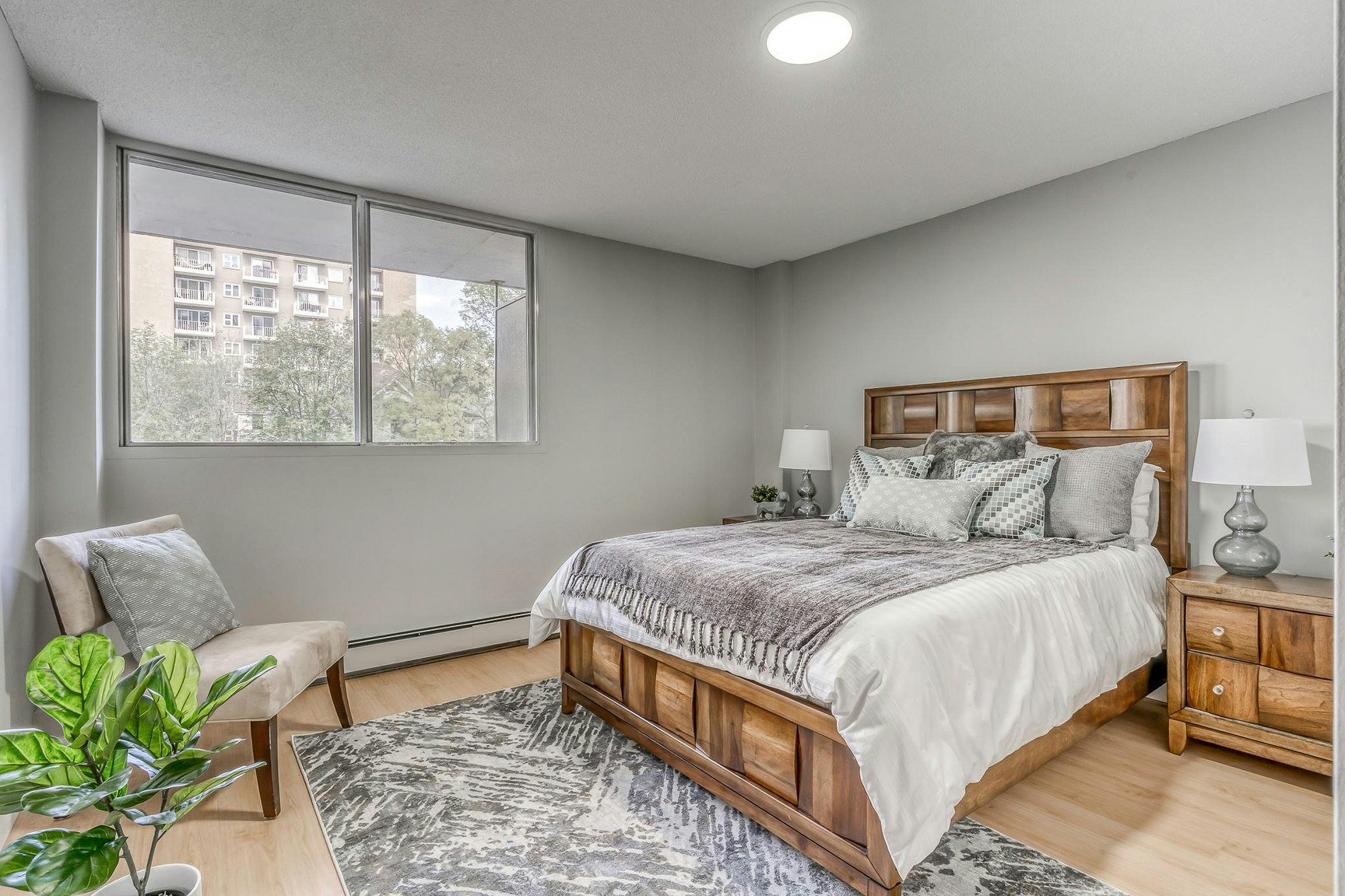FEED-11610 100 Avenue Northwest, Edmonton, AB, T5K 0K1 - 6