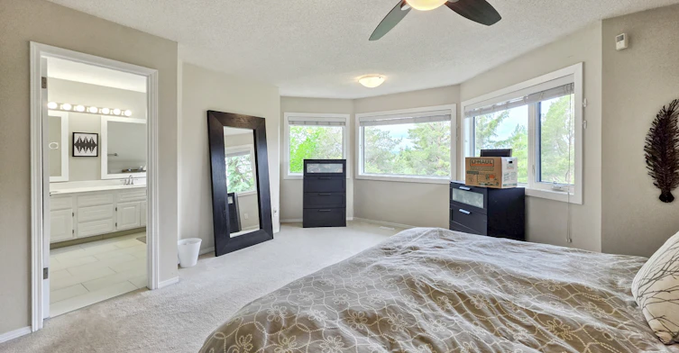 138 Mount Robson Close Southeast, Calgary, AB, T2Z 2E3 - 28