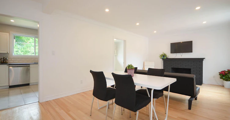 1954 Navaho Drive, Ottawa, ON, K2C 0T6 - 3