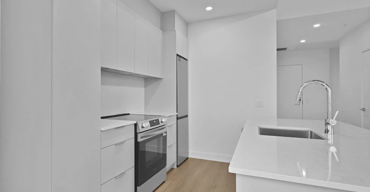 5070 Paré Rue, Montréal, QC, H4P 0E4 - 3