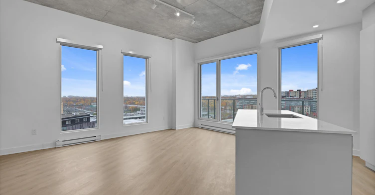 5070 Paré Rue, Montréal, QC, H4P 0E4 - 2