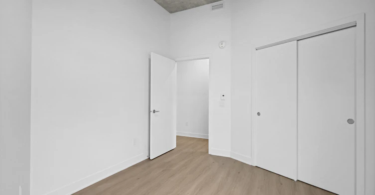5070 Paré Rue, Montréal, QC, H4P 0E4 - 10