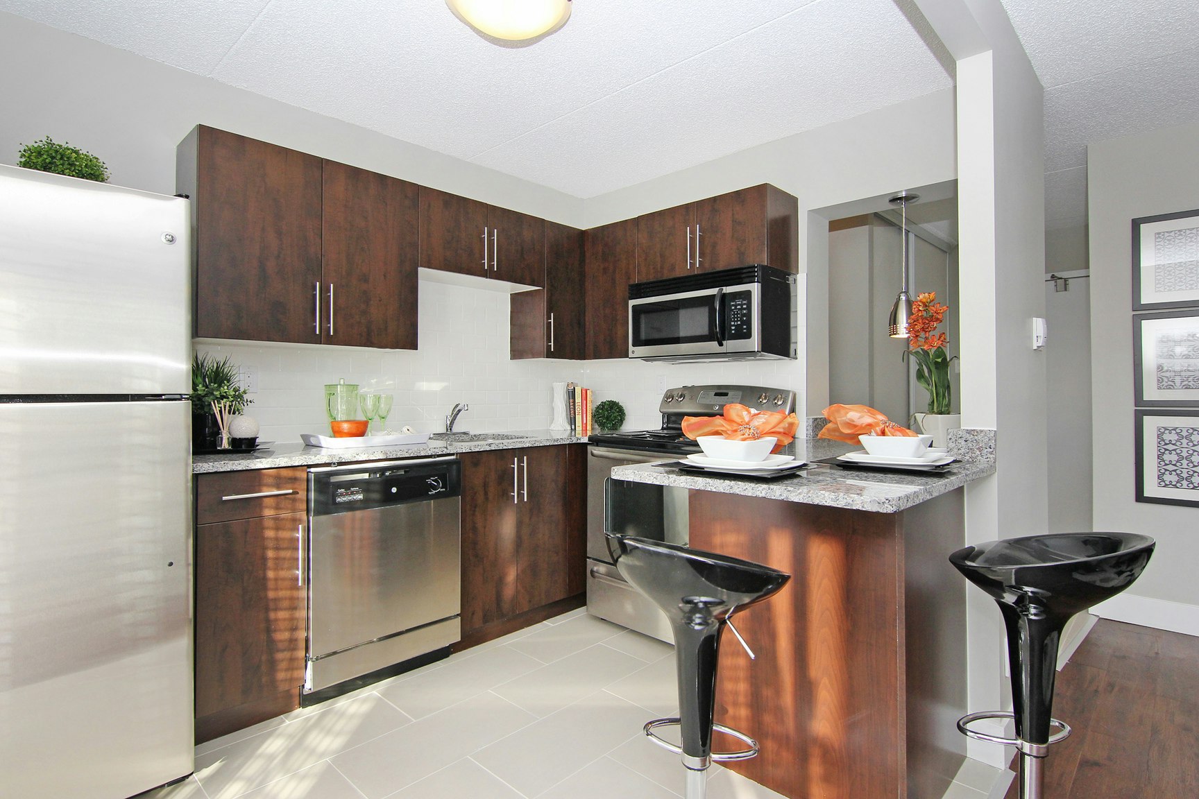 123 10 Avenue Southwest, Calgary, AB, T2R 1K8 - 2