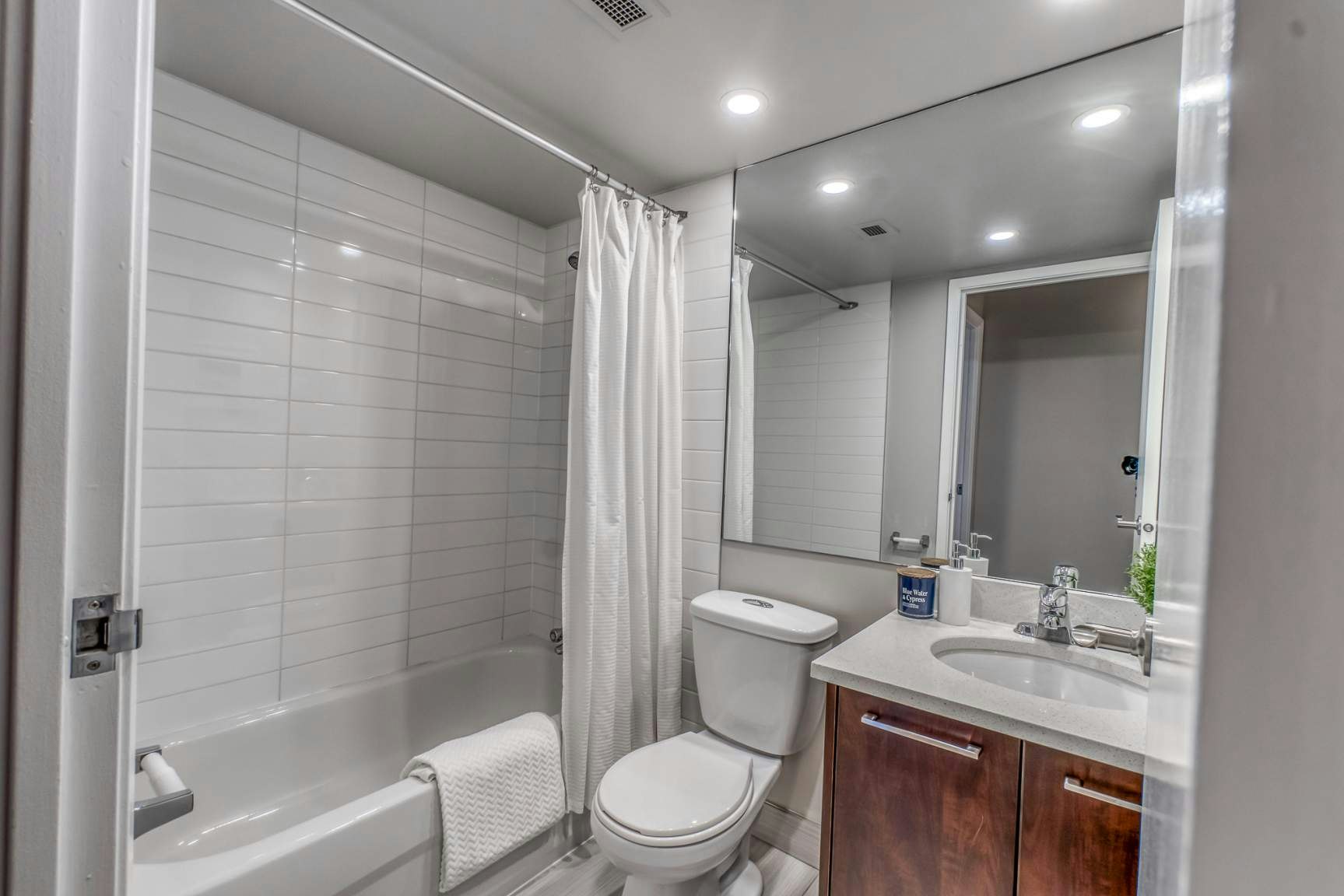 123 10 Avenue Southwest, Calgary, AB, T2R 1K8 - 15
