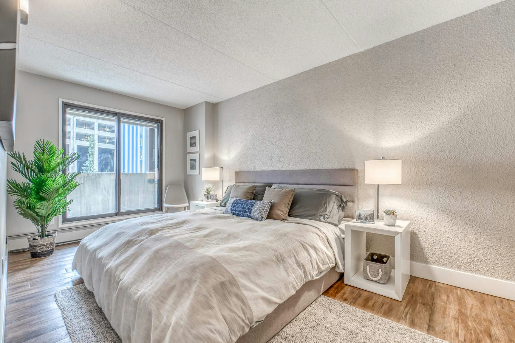 123 10 Avenue Southwest, Calgary, AB, T2R 1K8 - 13