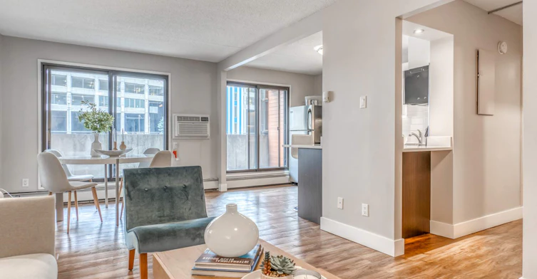 123 10 Avenue Southwest, Calgary, AB, T2R 1K8 - 8
