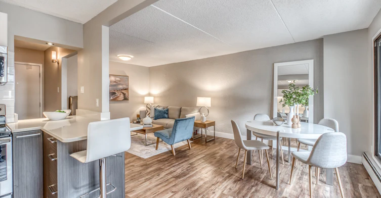123 10 Avenue Southwest, Calgary, AB, T2R 1K8 - 6