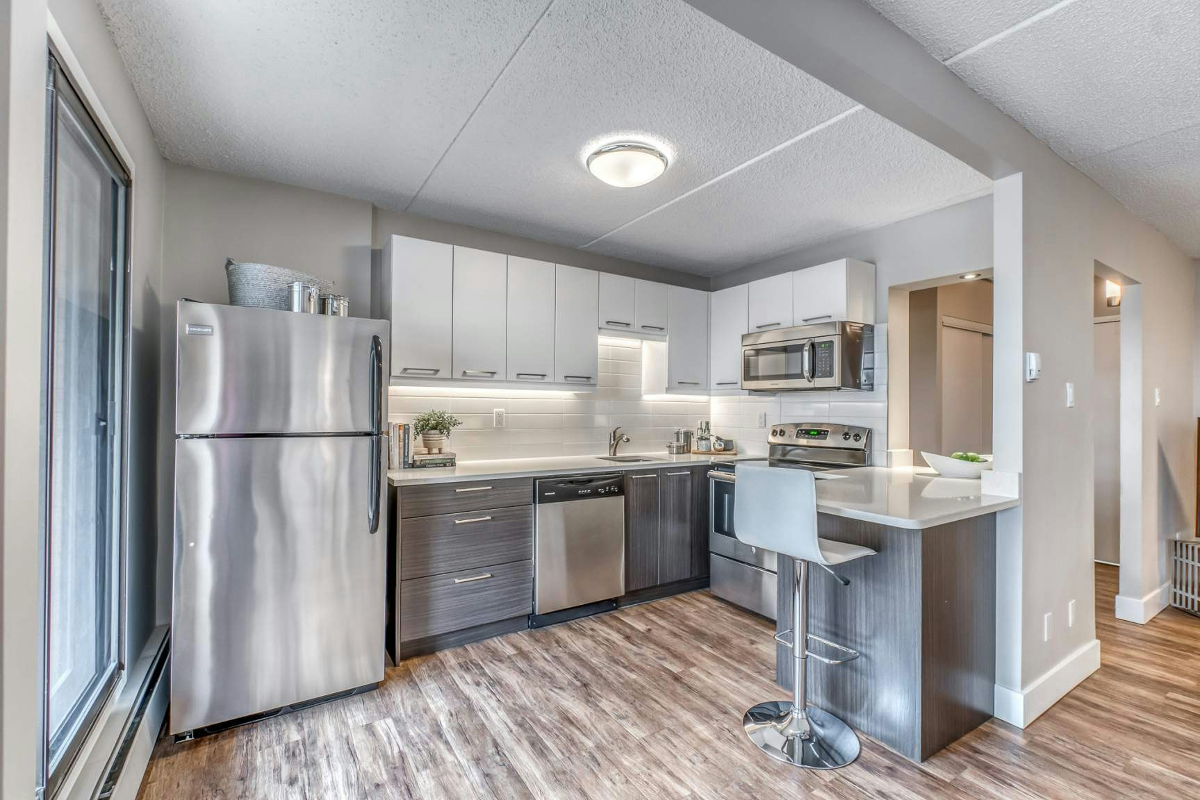 123 10 Avenue Southwest, Calgary, AB, T2R 1K8 - 4