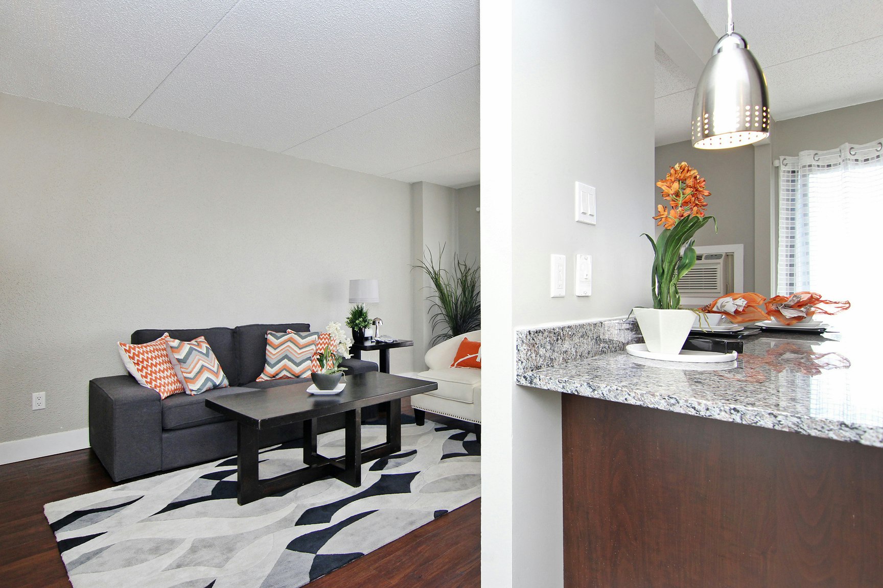 123 10 Avenue Southwest, Calgary, AB, T2R 1K8 - 3