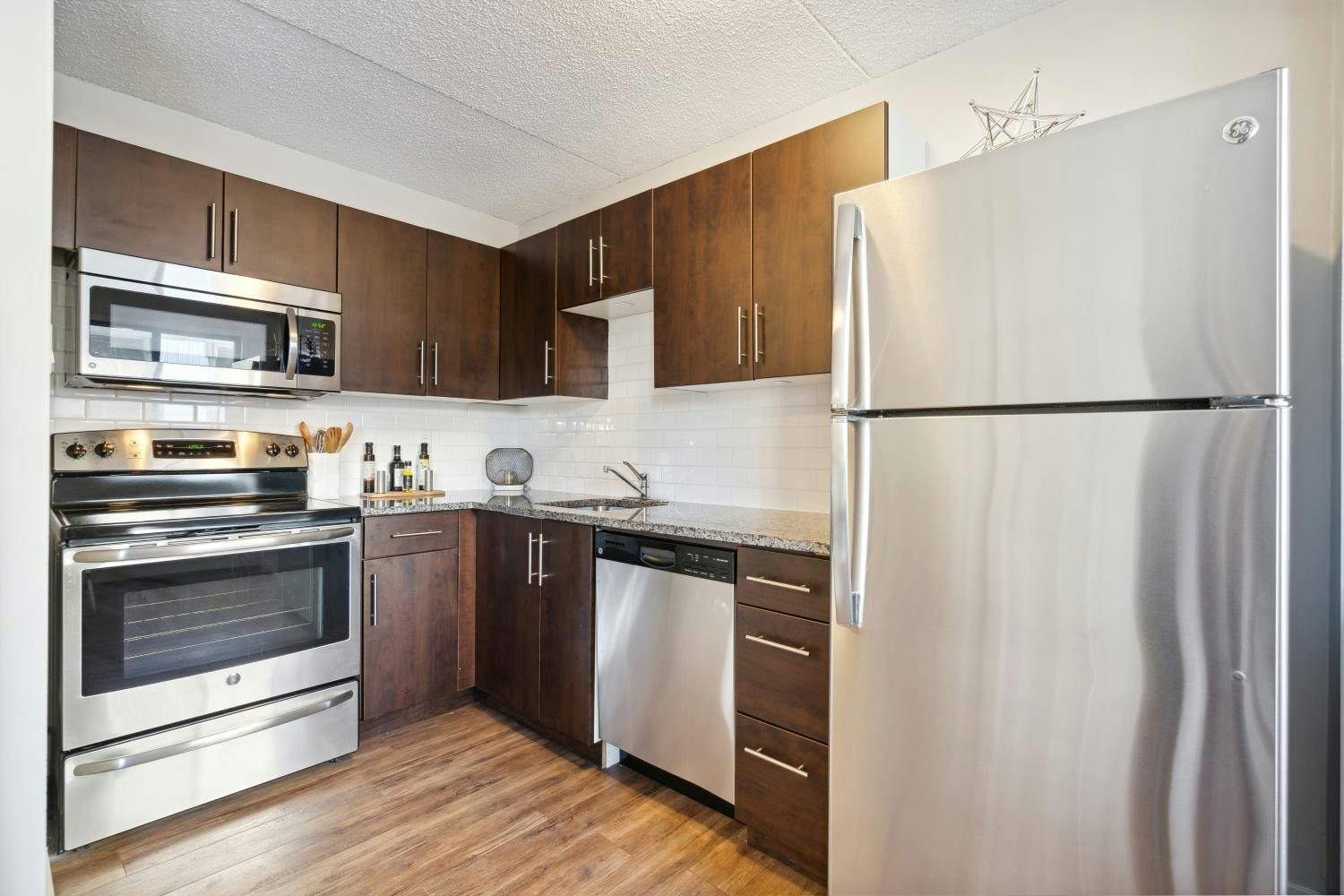 123 10 Avenue Southwest, Calgary, AB, T2R 1K8 - 2