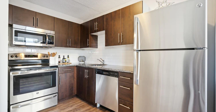 123 10 Avenue Southwest, Calgary, AB, T2R 1K8 - 2