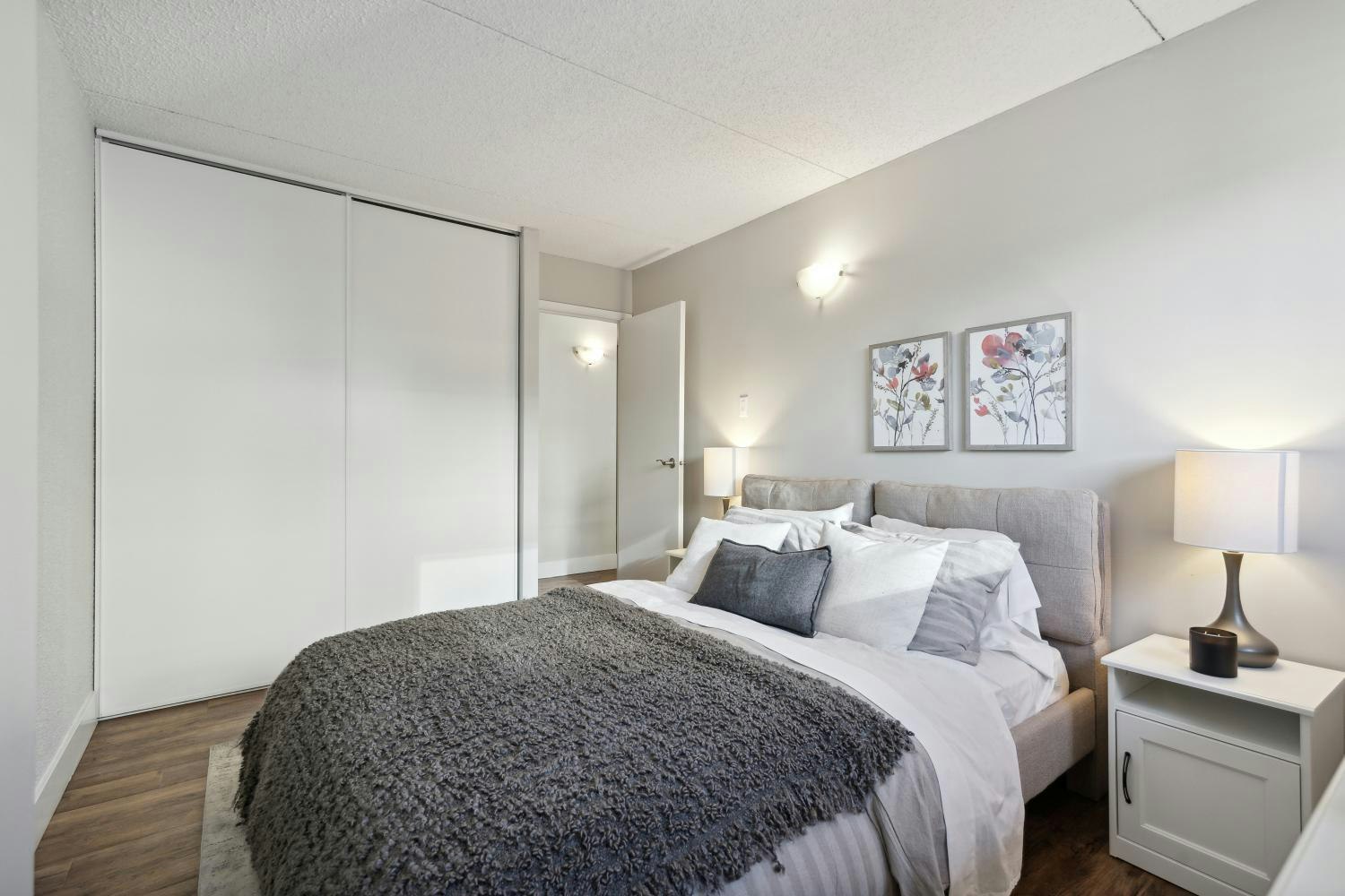 123 10 Avenue Southwest, Calgary, AB, T2R 1K8 - 11