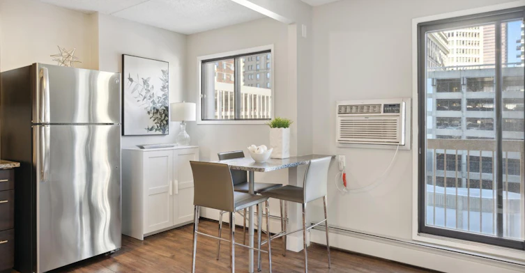 123 10 Avenue Southwest, Calgary, AB, T2R 1K8 - 3