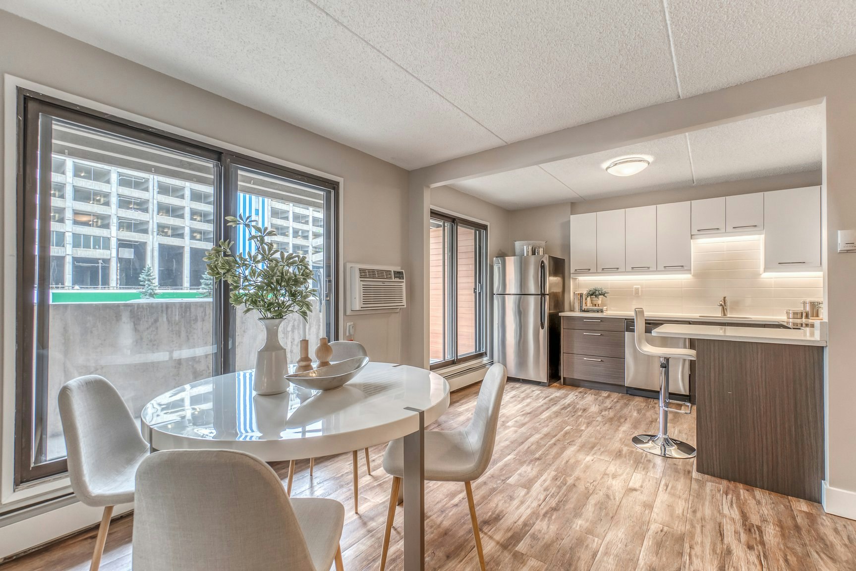 123 10 Avenue Southwest, Calgary, AB, T2R 1K8 - 4