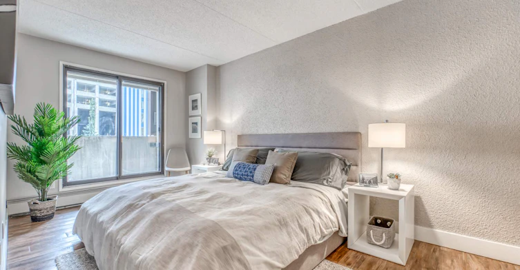 123 10 Avenue Southwest, Calgary, AB, T2R 1K8 - 26