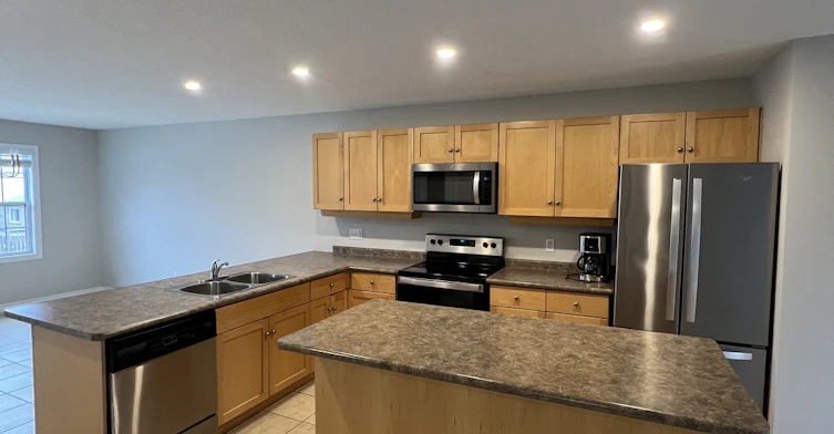 47 Pettitt Drive, Guelph, ON, N1E 0A7 - 2