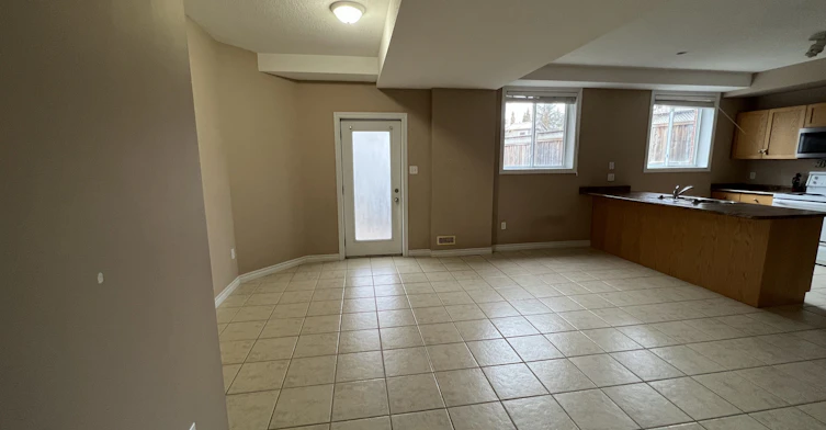 47 Pettitt Drive, Guelph, ON, N1E 0A7 - 3