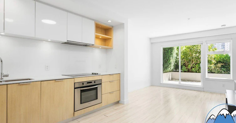 111 East 3rd Street, North Vancouver, BC, V7L 0C6 - 2