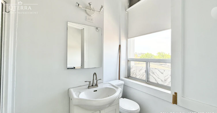 303-75 Kensington Avenue, Toronto, ON, M5T 2K2 - 6