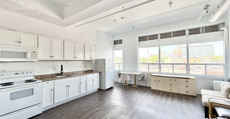 301-75 Kensington Avenue, Toronto, ON, M5T 2K2