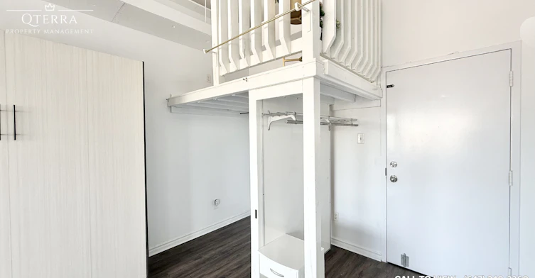 301-75 Kensington Avenue, Toronto, ON, M5T 2K2 - 4