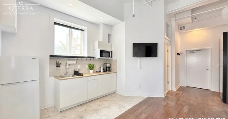 206-75 Kensington Avenue, Toronto, ON, M5T 2K2 - 2