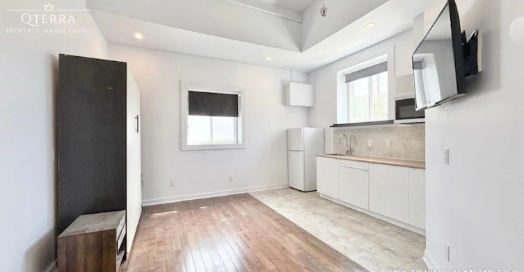206-75 Kensington Avenue, Toronto, ON, M5T 2K2