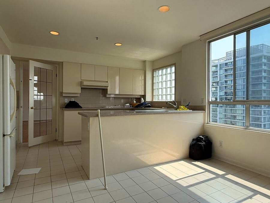 2101-551 Austin Avenue, Coquitlam, BC, V3K 6R7 - 8
