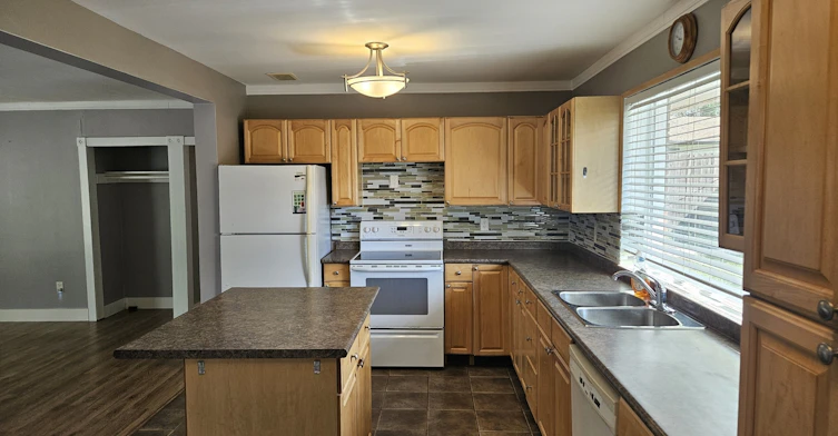 333 Elphinstone Street, Regina, SK, S4R 3W7 - 6