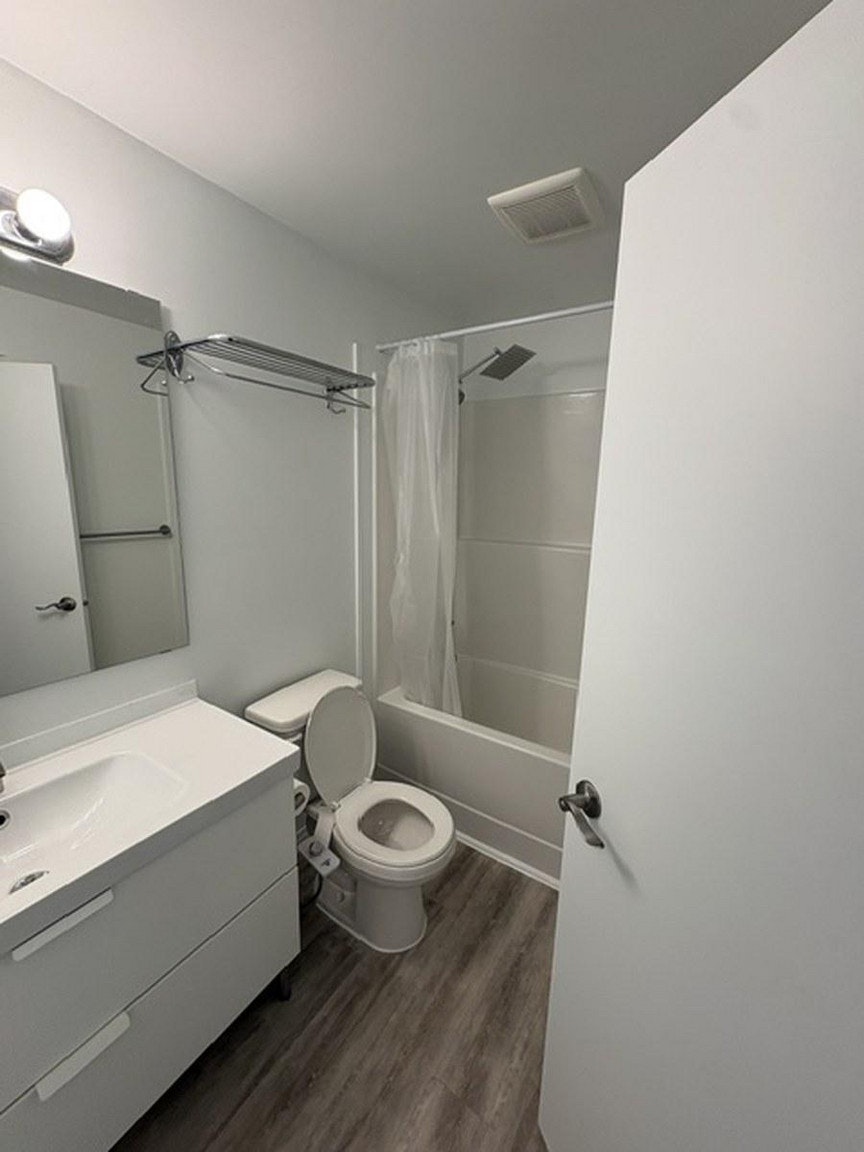 12037 Bsmt-12037 59 Street Northwest, Edmonton, AB, T5W 3Y1 - 24