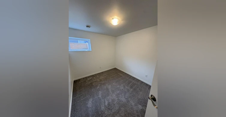 12037 Bsmt-12037 59 Street Northwest, Edmonton, AB, T5W 3Y1 - 22