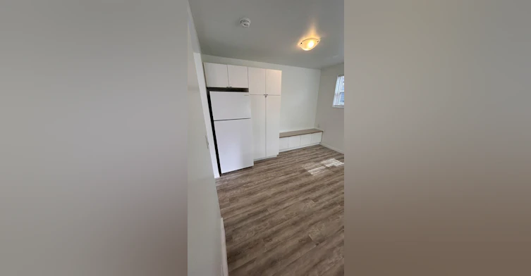 12037 Bsmt-12037 59 Street Northwest, Edmonton, AB, T5W 3Y1 - 9