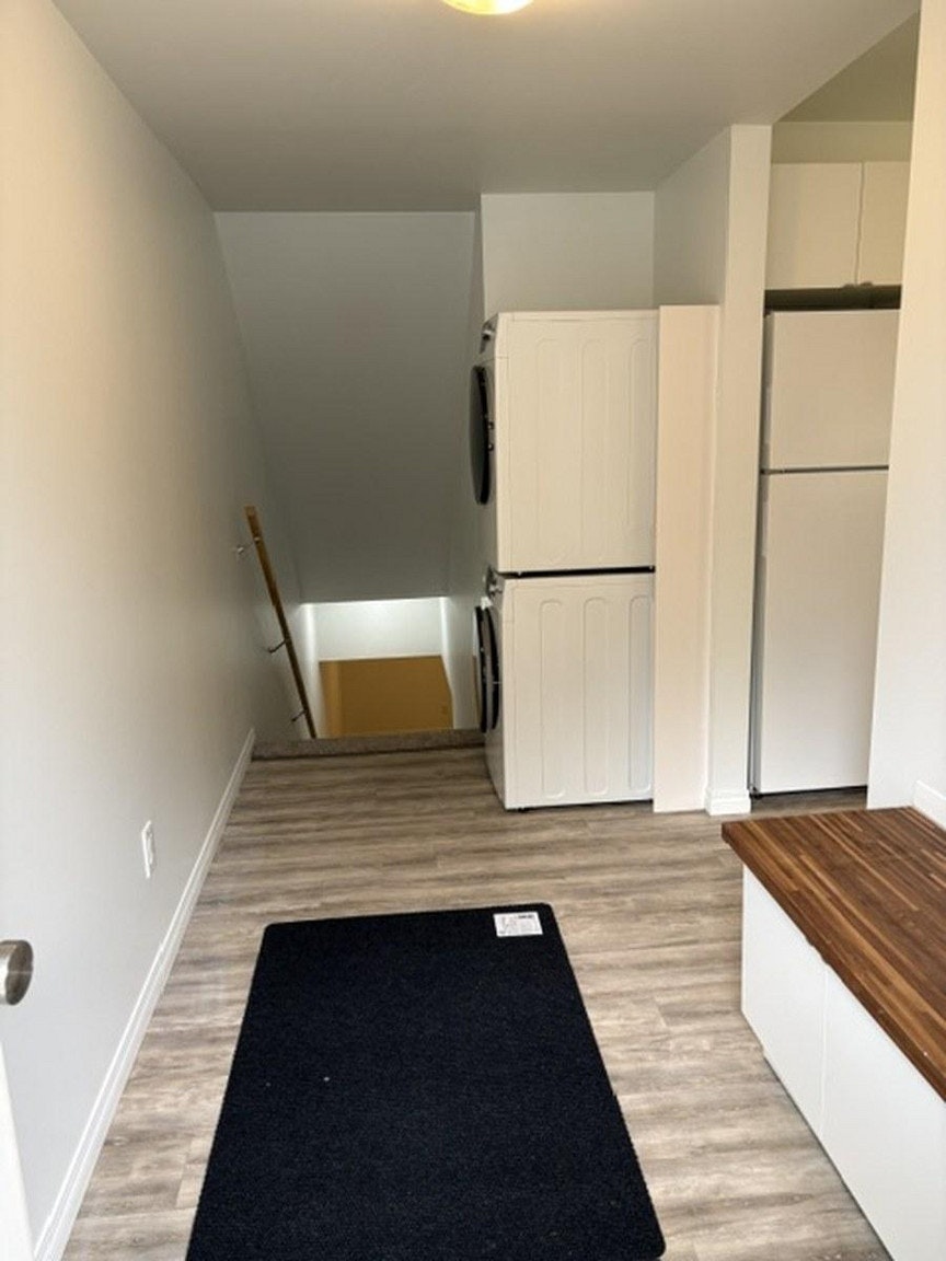 12037 Bsmt-12037 59 Street Northwest, Edmonton, AB, T5W 3Y1 - 11