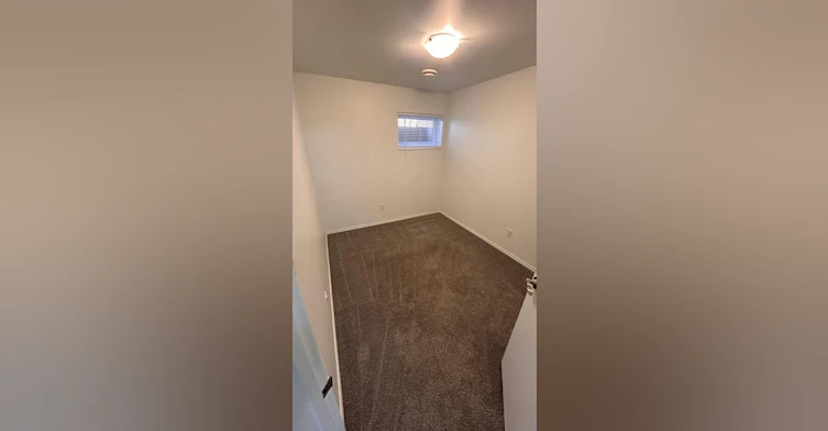 11354 53 Street Northwest, Edmonton, AB, T5W 3K9 - 5