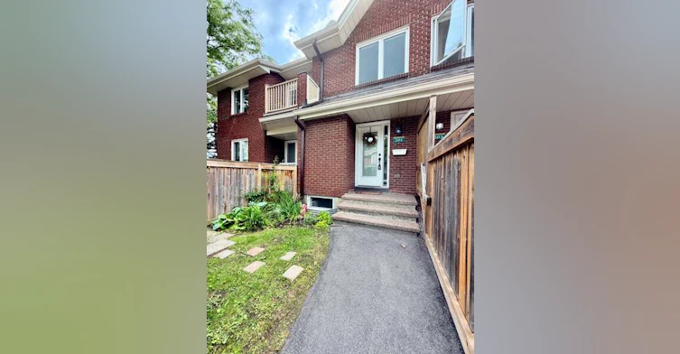 201-505 Canteval Terrace, Ottawa, ON, K4A 2E1