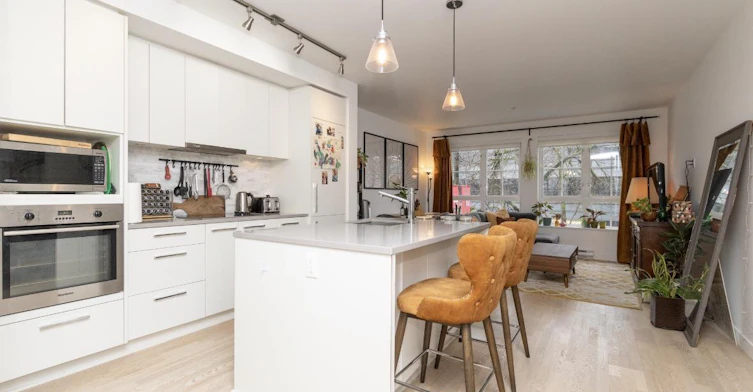2468 Bayswater Street, Vancouver, BC, V6K 4B3 - 7