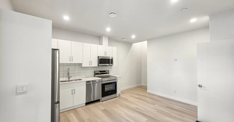 2108 Home Road Northwest, Calgary, AB, T3B 1H7 - 4