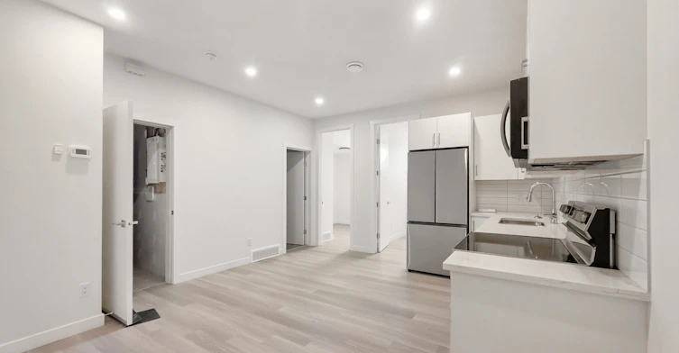 2108 Home Road Northwest, Calgary, AB, T3B 1H7 - 2