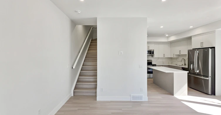 7412 34 Avenue Northwest, Calgary, AB, T3B 1N6 - 7