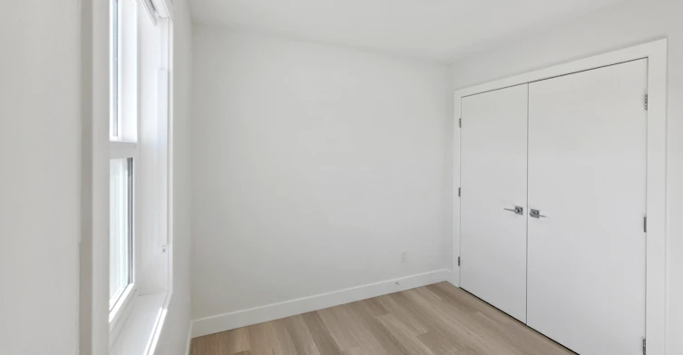 7412 34 Avenue Northwest, Calgary, AB, T3B 1N6 - 12